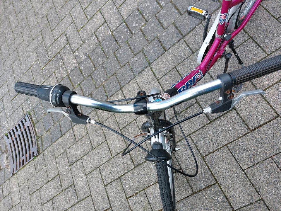 24 Zoll Mädchen Fahrrad in Frechen