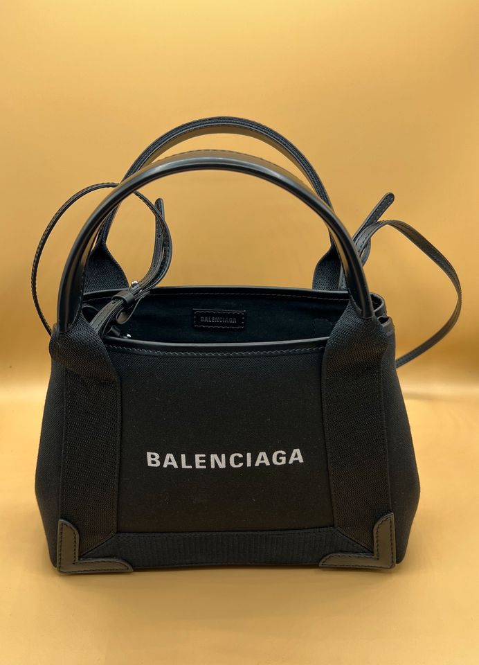 Balenciaga Tasche mit pouch in Lüdenscheid