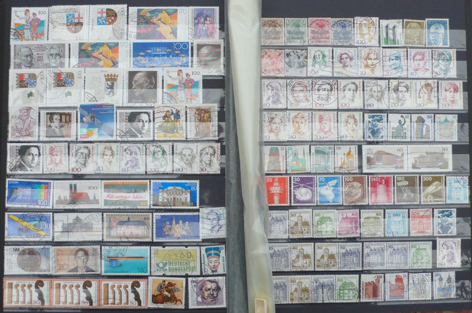 Briefmarken Sammlung von verschiedener Welt – Ländern in Deiningen