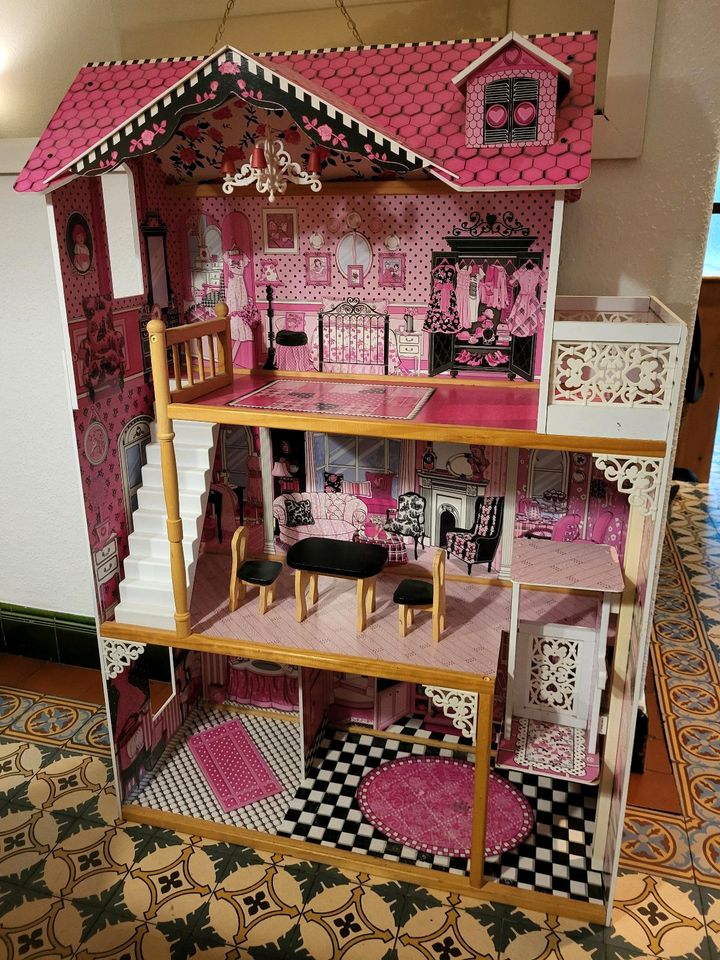 Barbiehaus (sehr groß) in Uetze