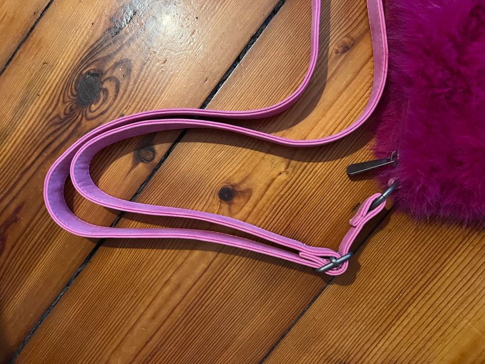 Fritzi aus Preußen Tasche Style Fur Bag, vegan, neu mit Etikett in Berlin