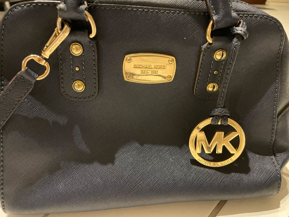 Michael Kors Handtasche / Crossbody blau in Berlin