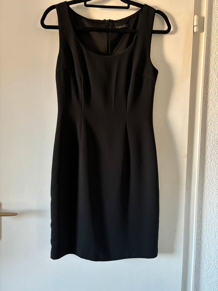 Kleid schwarz in Daaden