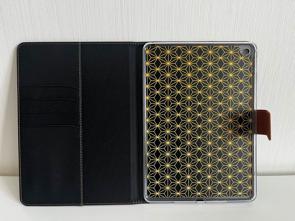 NEU Hülle Cover iPad Air 2 schwarz braun Magnet in Grevenbroich