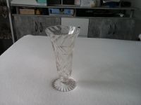 Vase Bleikristall geschliffen+graviert 27 cm Schleuderstern ALT Bayern - Gauting Vorschau