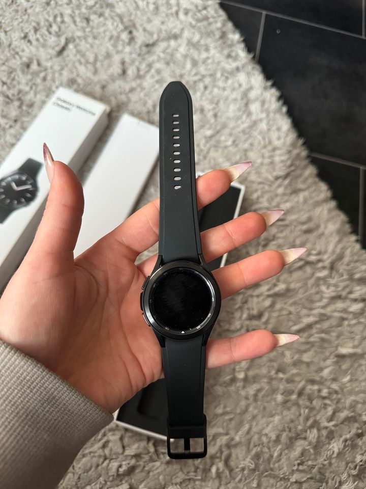 Samsung Galaxy Watch4 classic in Koblenz