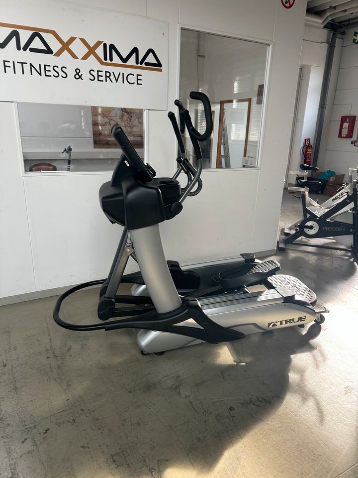 True Fitness TS1000 Elliptical Crosstrainer no Technogym Matrix in Nordkirchen