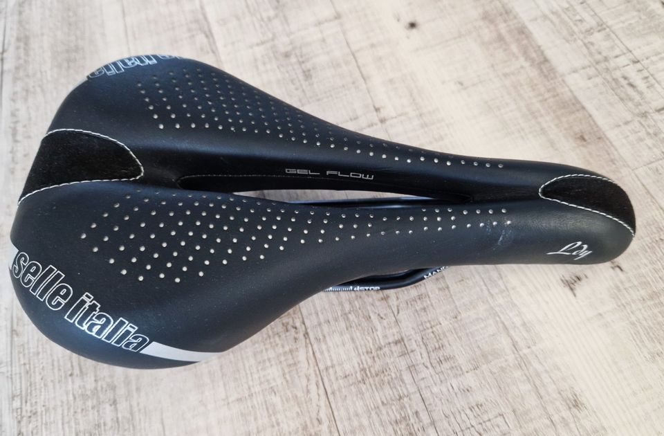 ❤️❤️❤️ Selle Italia Lady Gel Flow Fahrradsattel S2 Damen in Möhrendorf