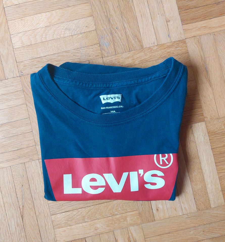 Langarmshirt von Levis Größe 164 14A blau in Ettlingen