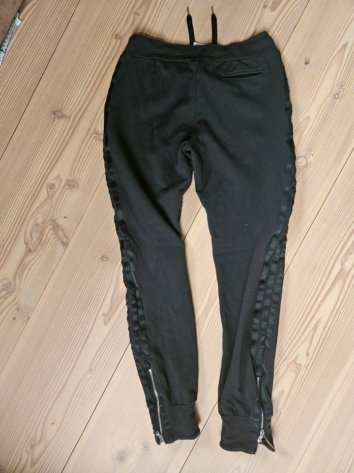 Adidas Jogginghose jogg pants schwarz xs s 34 36 152 158 in Zeulenroda