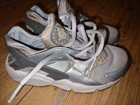 nike air huarache Grösse 36,5 Niedersachsen - Grasleben Vorschau