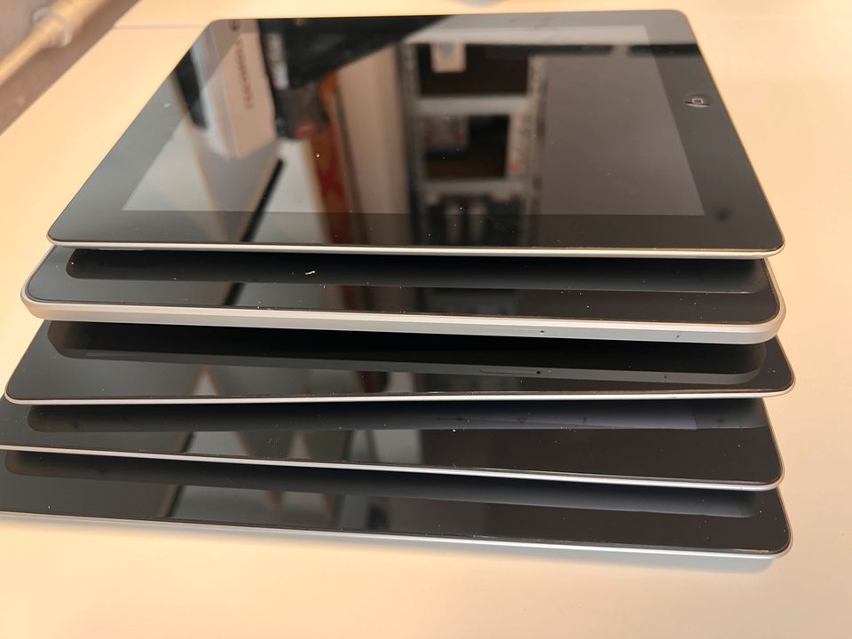 iPad Tablet Apple neuwertig zzgl 20€Gutschein in Kiel