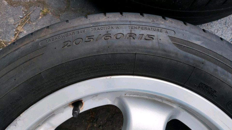 4×205/60R15 Sommerreifen mit Alufelgen in Altenkirchen