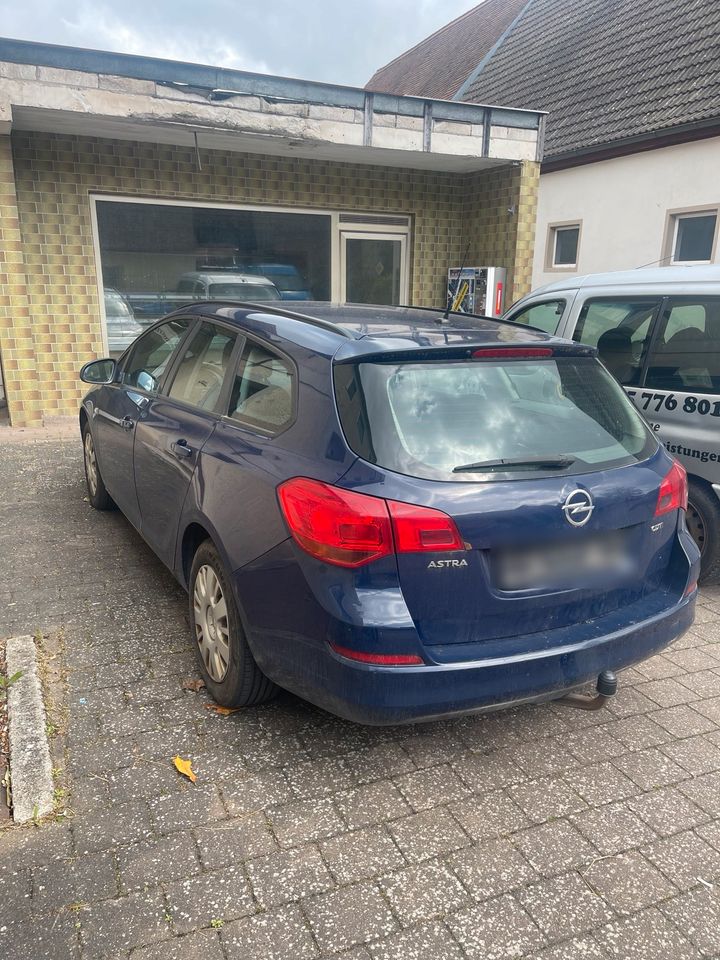 Opel Astra 1,7 Diesel in Nürnberg (Mittelfr)