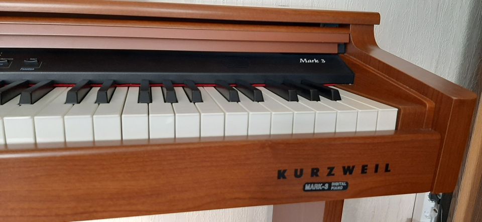 Aus Nachlaß Kurzweil M3 Digital Piano 88 Tasten mit Pianohocker M in Meerane