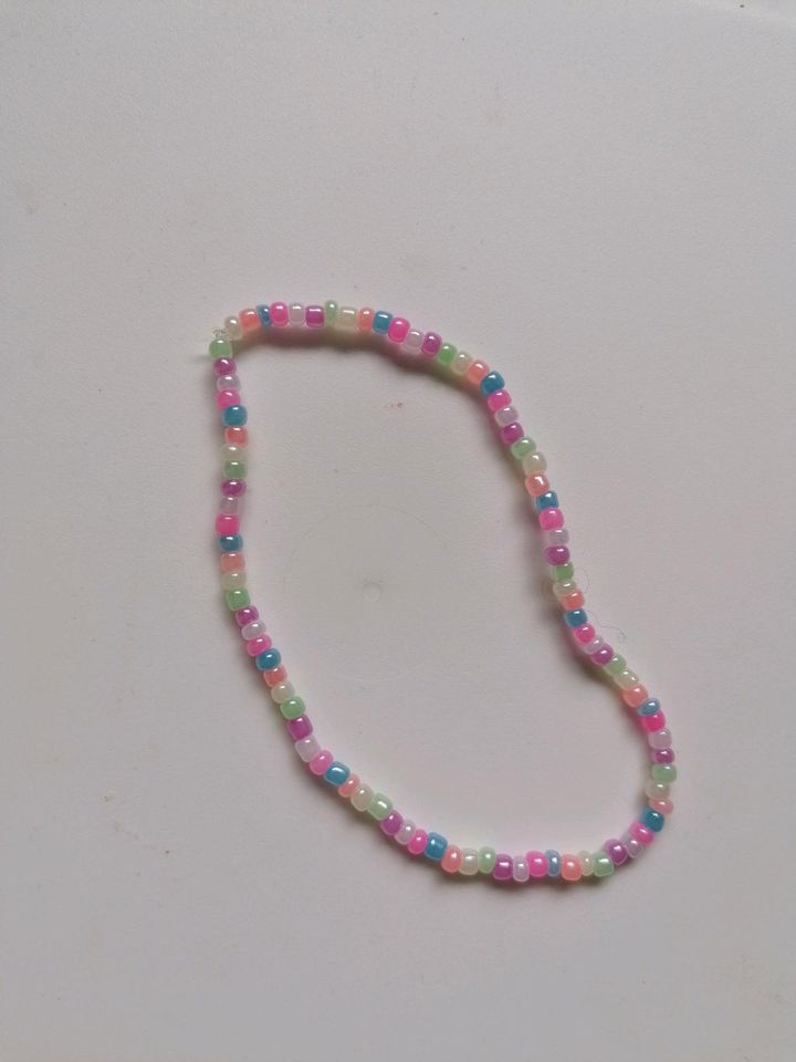Perlenfußkette Fußkette Armband Perlen verschieden Pastel in Berlin
