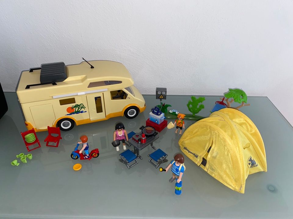 Playmobil Family-Wohnmobil 3647 + Camping 5435 in Ludwigshafen