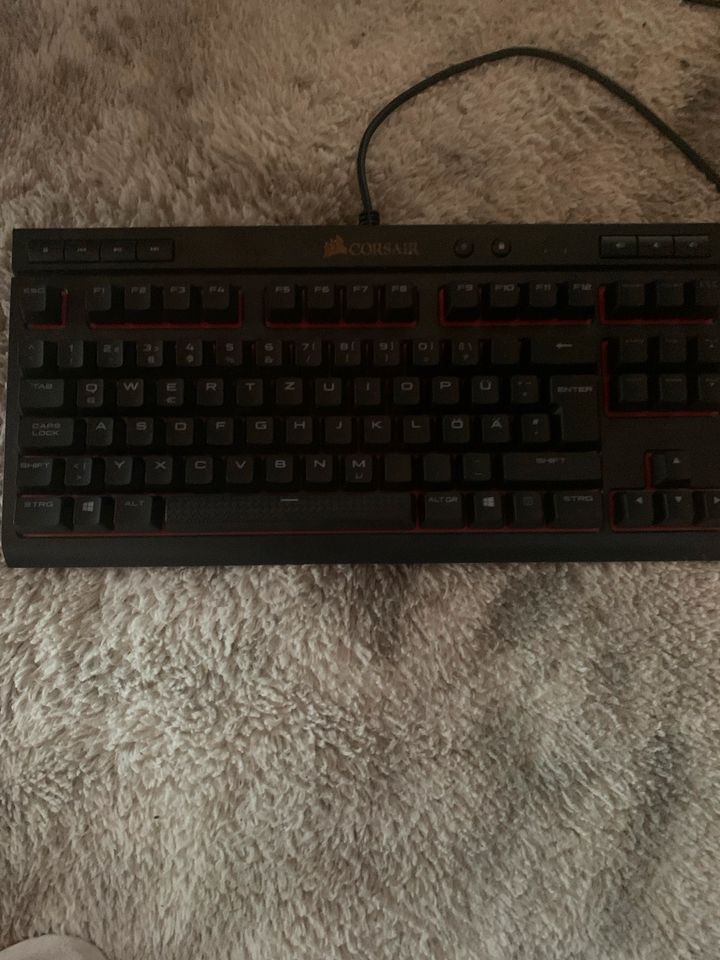 Corsair Gaming Tastatur Mechanisch Cherry Red Switches in Baiersdorf