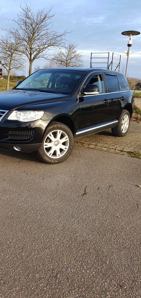 Verlässlicher VW Touareg 2,5 Liter in Top-Zustand – in Schleswig