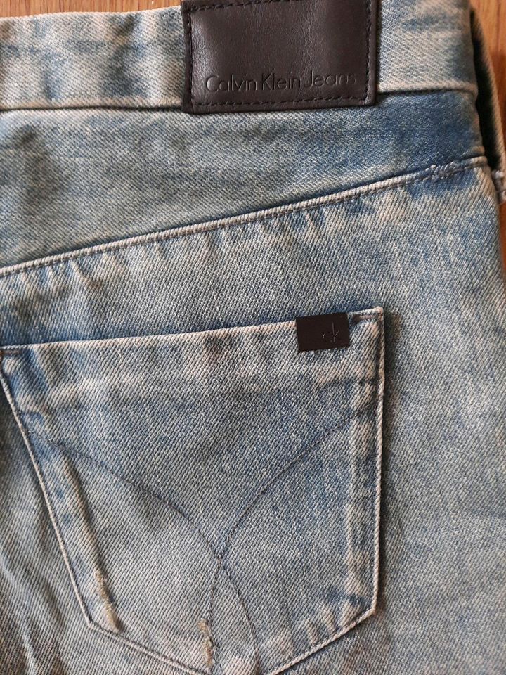 Calvin Klein Cut off Short Jeansshort 27 cool in Lichtenfels