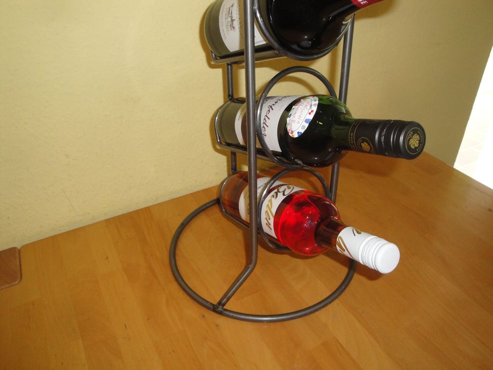 Weinflaschenständer aus stabilem Stahl, Flaschenregal, Weinflasch in Sundern (Sauerland)