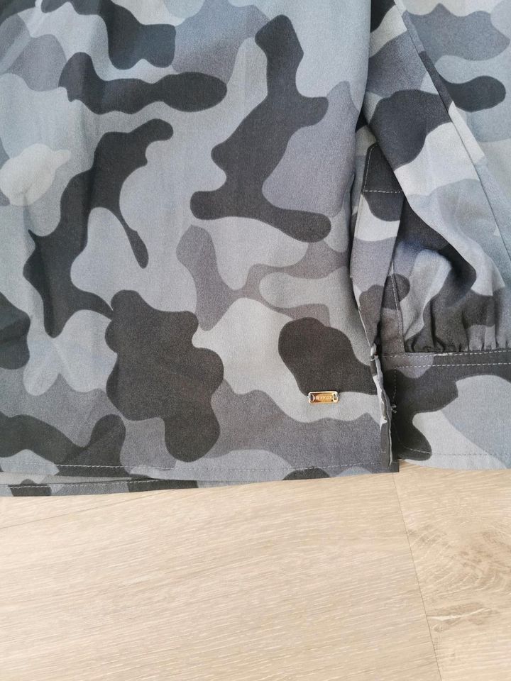 Tommy Hilfiger Damen Bluse Gr. 40 Camouflage in Timmenrode