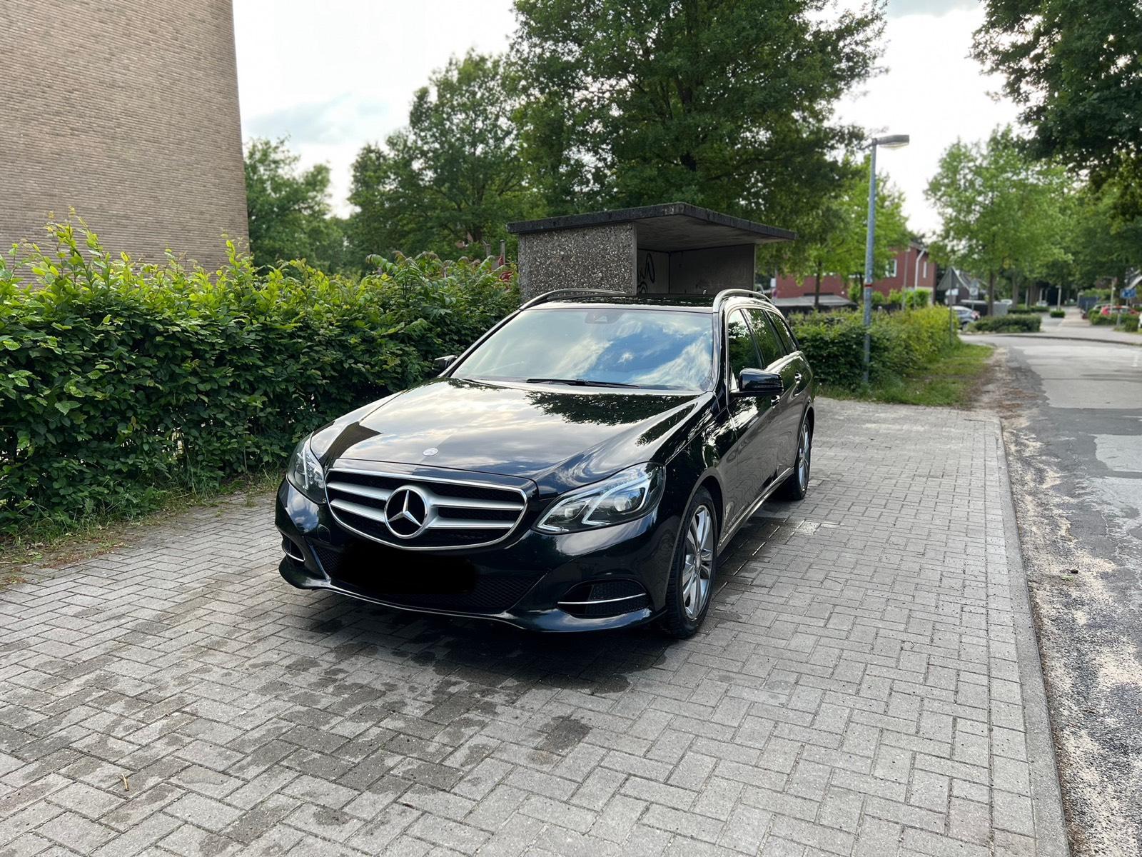 Abbildung des Autos Mercedes-Benz E 350 (W21…