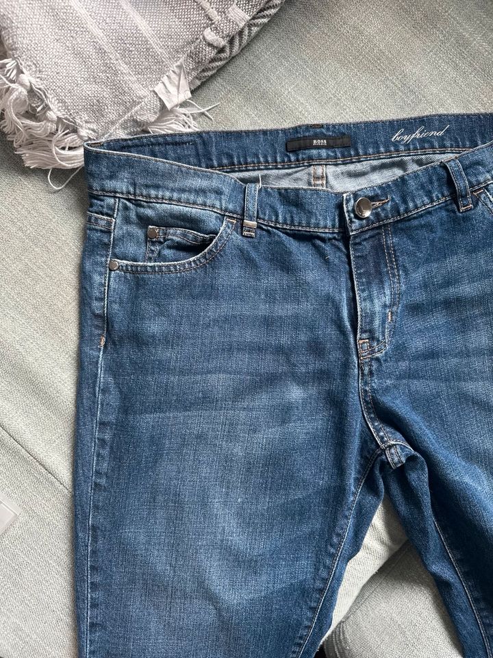 Hugo Boss Frauen Jeans hose Boyfriend Gr.L !kleine Löcher in Braunschweig