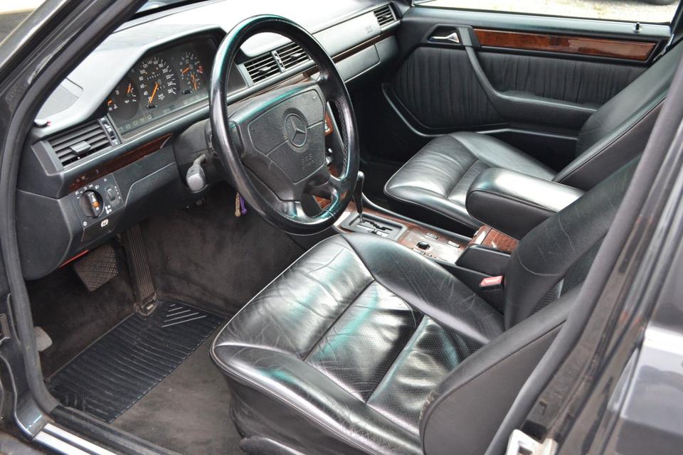 Mercedes-Benz E 280 Automatik/Leder/Klimaautom./AHK/7 Sitzer in Gelsenkirchen