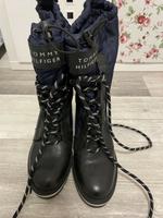 Tommy Hilfiger Stiefel Schnürstiefel Stiefelette schwarz blau NEU Hessen - Niedenstein Vorschau