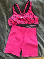 Sport set Nike pink top leggings Anzug Sachsen - Dessau Vorschau