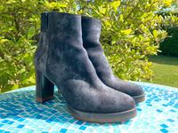 Tolle Wildleder-Pumps in Dunkelblau (kleine Gr. 39) Nordrhein-Westfalen - Meckenheim Vorschau