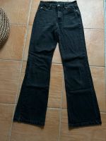 Stradivarius Flare Jeans schwarz Gr. 34 Nordrhein-Westfalen - Overath Vorschau