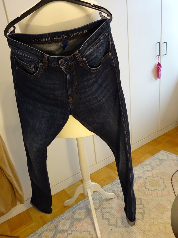 Jeans von "JOOP" in Größe 34/32 in Dahlenburg