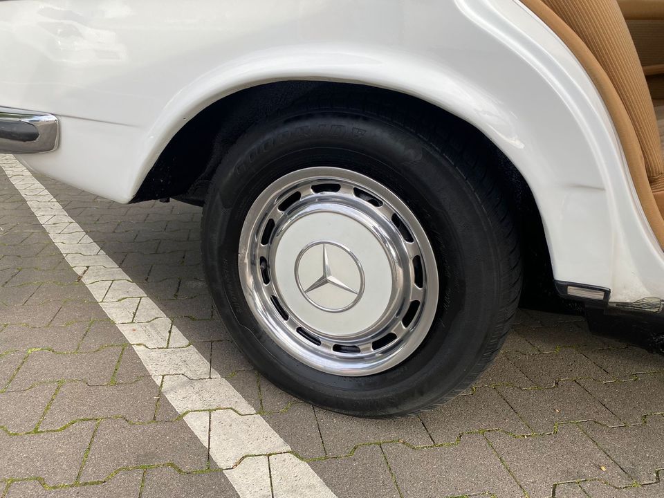 Mercedes W123 200 Automatic Schiebedach H-Zulassung wenig KM in Marl
