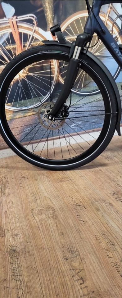 E-Bike Elektro Fahrrad Herrenrad Batavus Bosch Mittelmotor Neu in Goch