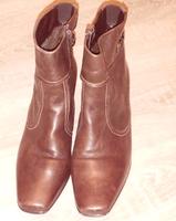 Verkaufe 1 Paar Stiefeletten für Damen Größe 41 Marke Milano Hessen - Bad Wildungen Vorschau