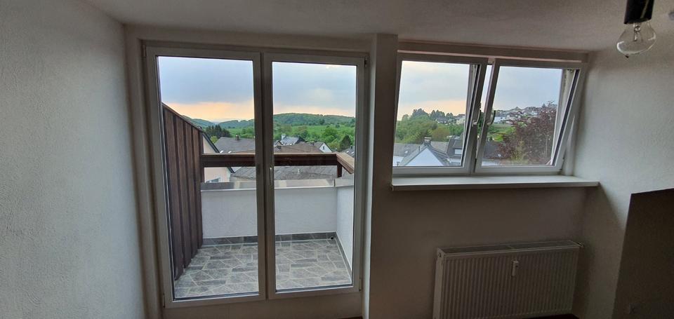 Top-Wohnung 2 Zimmer, 80qm, Balkon in 56204 Hillscheid, Fernsicht in Hillscheid
