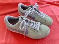Sneakers von Nike, super schöne Farben (Mint + Flieder), Gr. 35,5 Hessen - Butzbach Vorschau