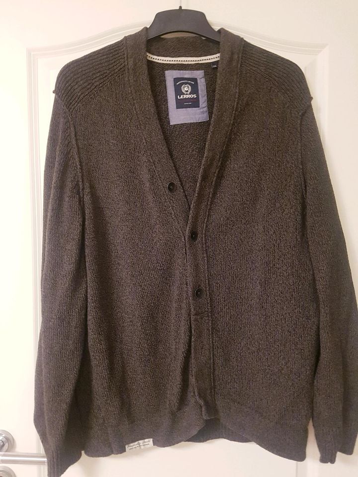 Moderne Strickjacke Lerros. Braun grau Gr XXL im super Zustand in Duisburg