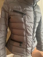 Moncler Daunen Ski Jacke grau Gr. 4 sportliche Version Wandsbek - Hamburg Marienthal Vorschau