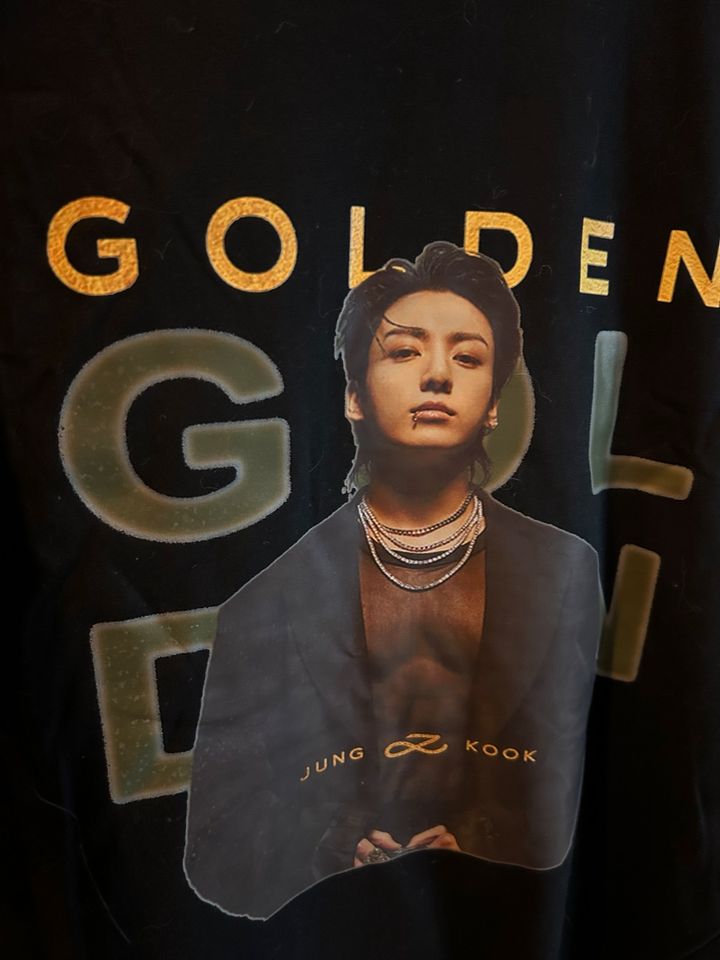 Bts Jungkook golden t-shirt - neu - not official s/m in Puchheim