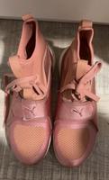 Puma Sportschuhe Rose Größe 38 Neu!! Hessen - Wiesbaden Vorschau