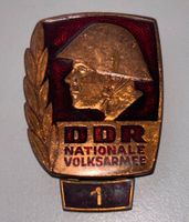 Bestenabzeichen NVA DDR 1964-1985 mit Wiederholungsanhänger Berlin - Tempelhof Vorschau