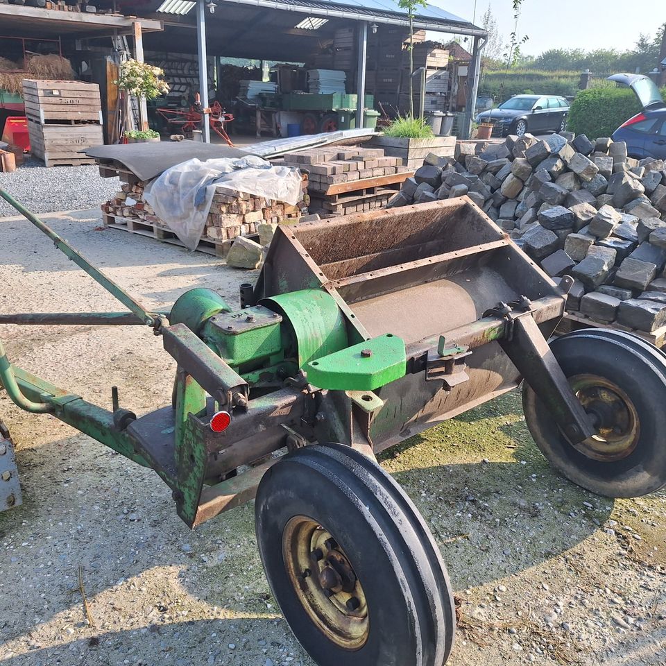 John Deere FL 110 Feldhacksler in Aachen