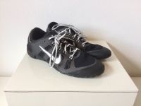 Nike Training Sport Sneaker Schuh schwarz weiß Design wie neu 41 Bayern - Ustersbach Vorschau