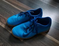 Nike Hallenschuhe Gr. 35,5, blau Hessen - Linsengericht Vorschau