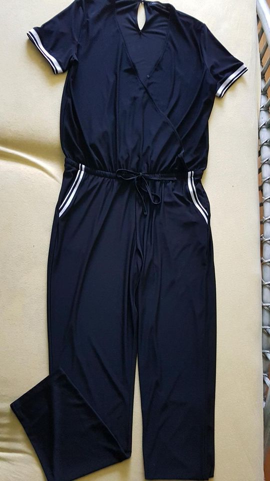 sommerl .Jumpsuit in Korschenbroich