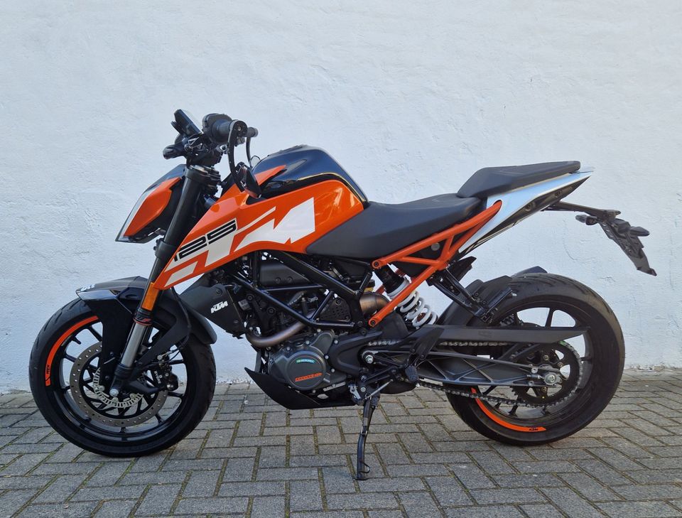 KTM Duke 125 Motorrad in Südharz