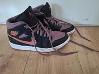 Nike Air Jordan LOW Gr. 40 (lila) Nordrhein-Westfalen - Bergheim Vorschau